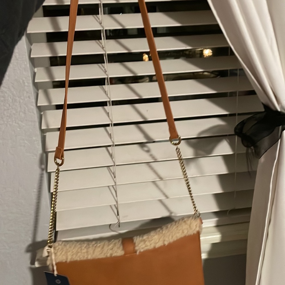 Purse - Picture 2 of 3